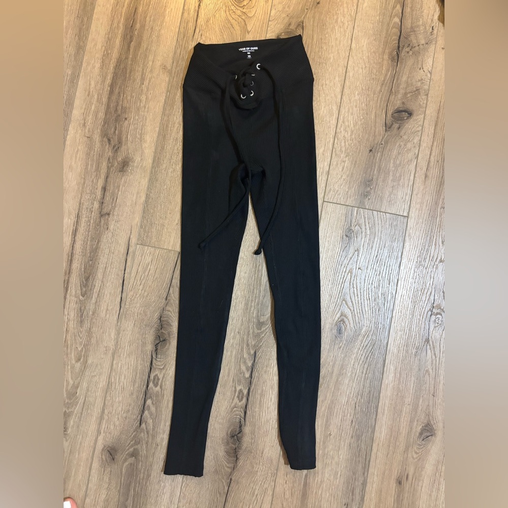 Black Lace-Up Leggings